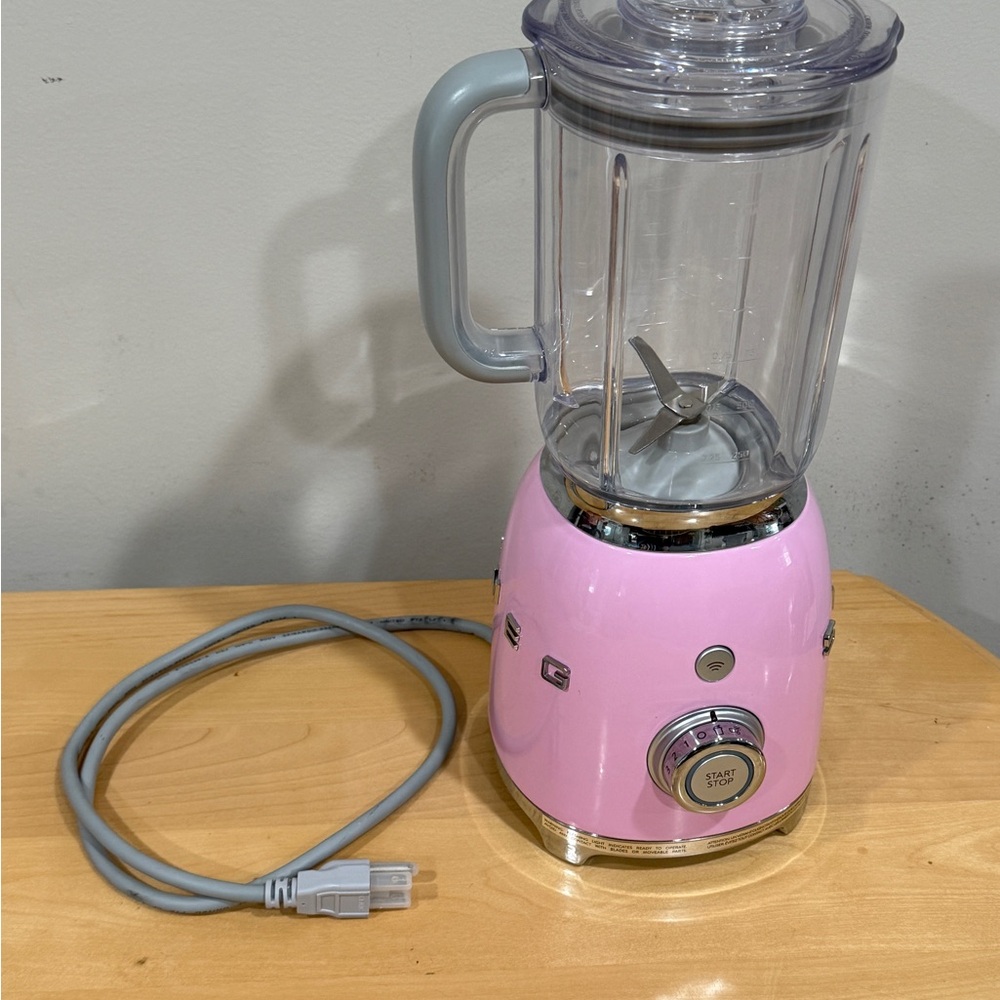 SMEG Pink Blender